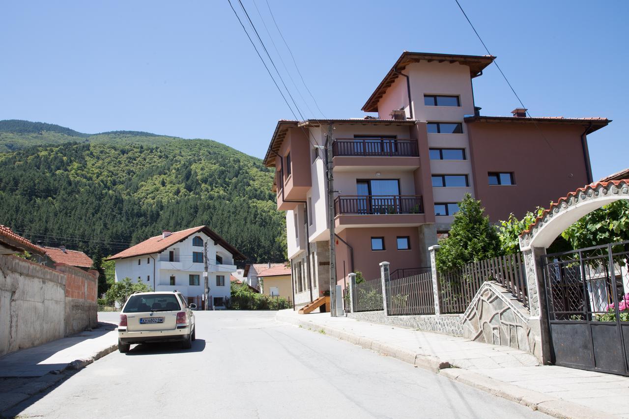 Sveti Nikola Family Hotel Sapareva Banya Exterior photo